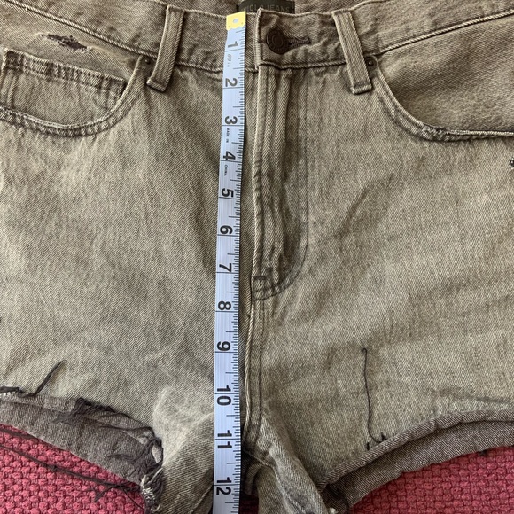 UNIQLO SIZE 26 Black/Grey Distressed Denim Shorts - Picture 7 of 7